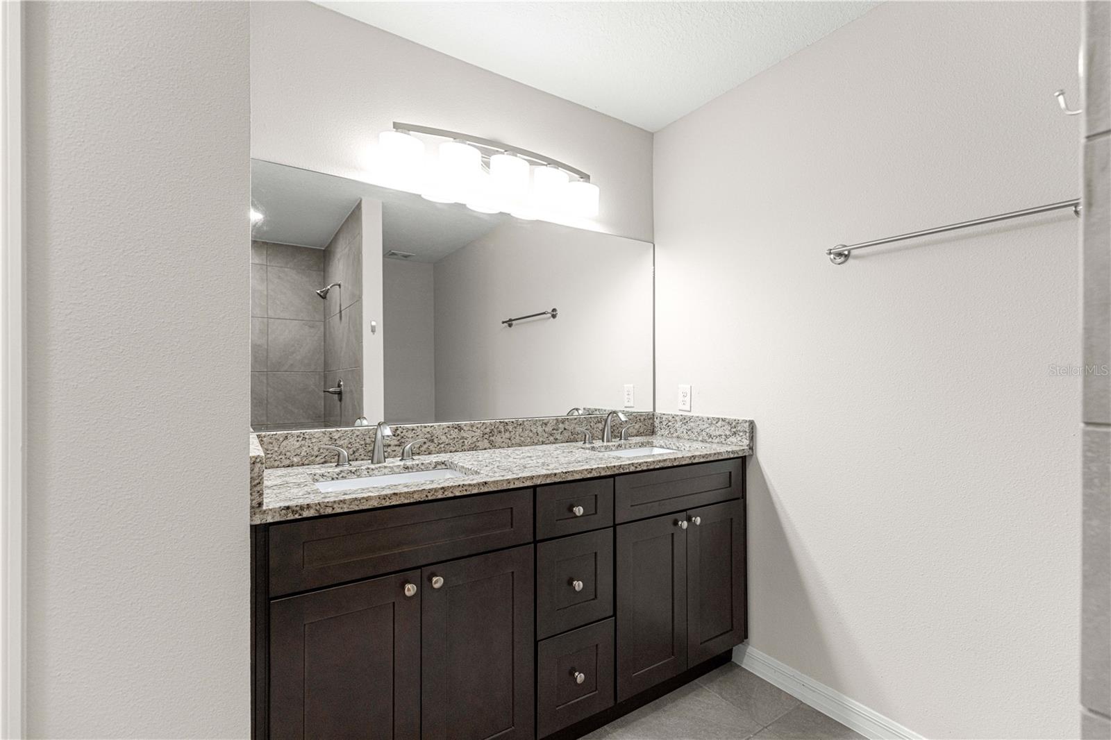 MARIONS OAKS UN 05 - Residential