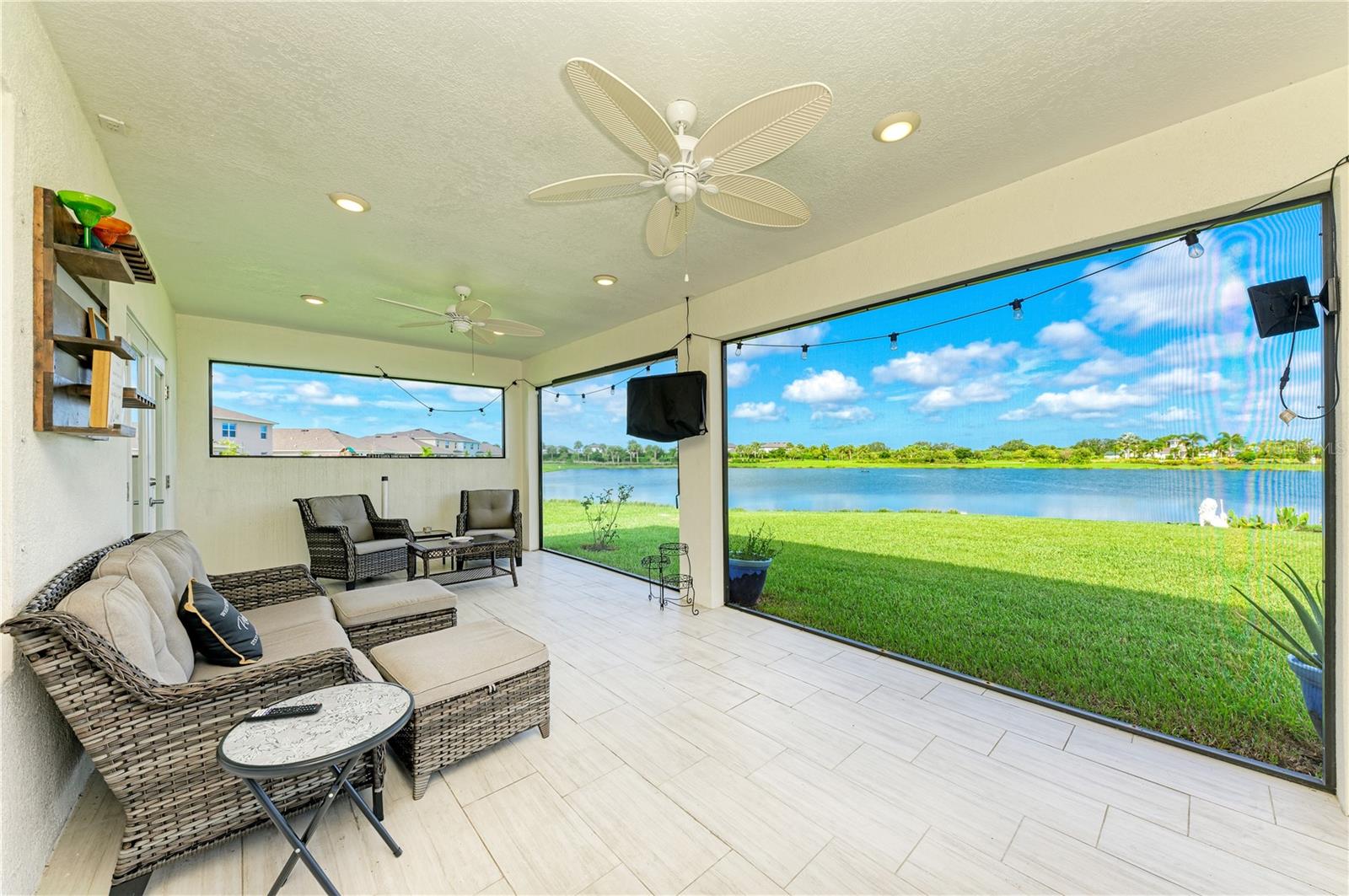PROMENADE ESTATES - Residential