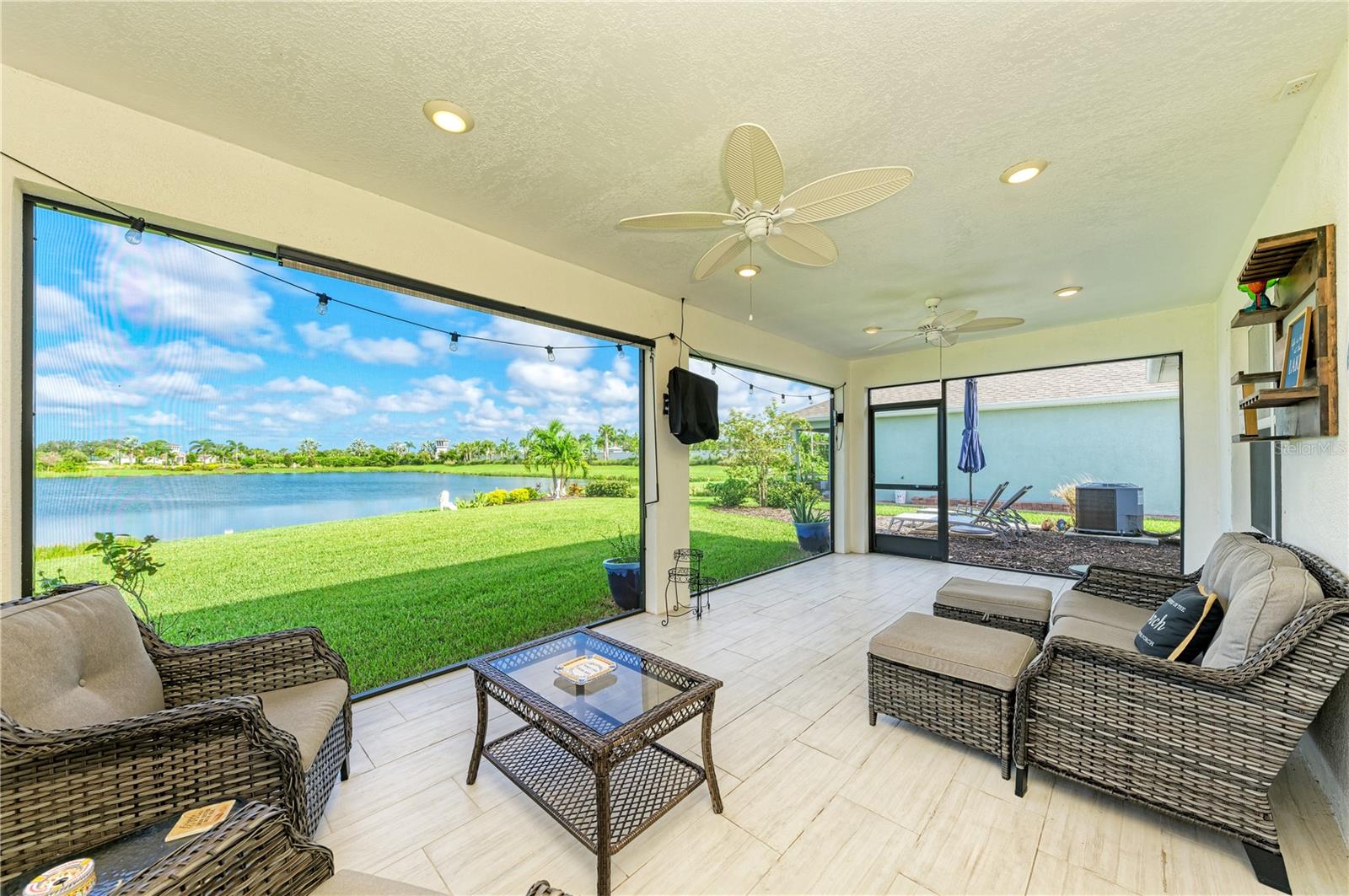 PROMENADE ESTATES - Residential
