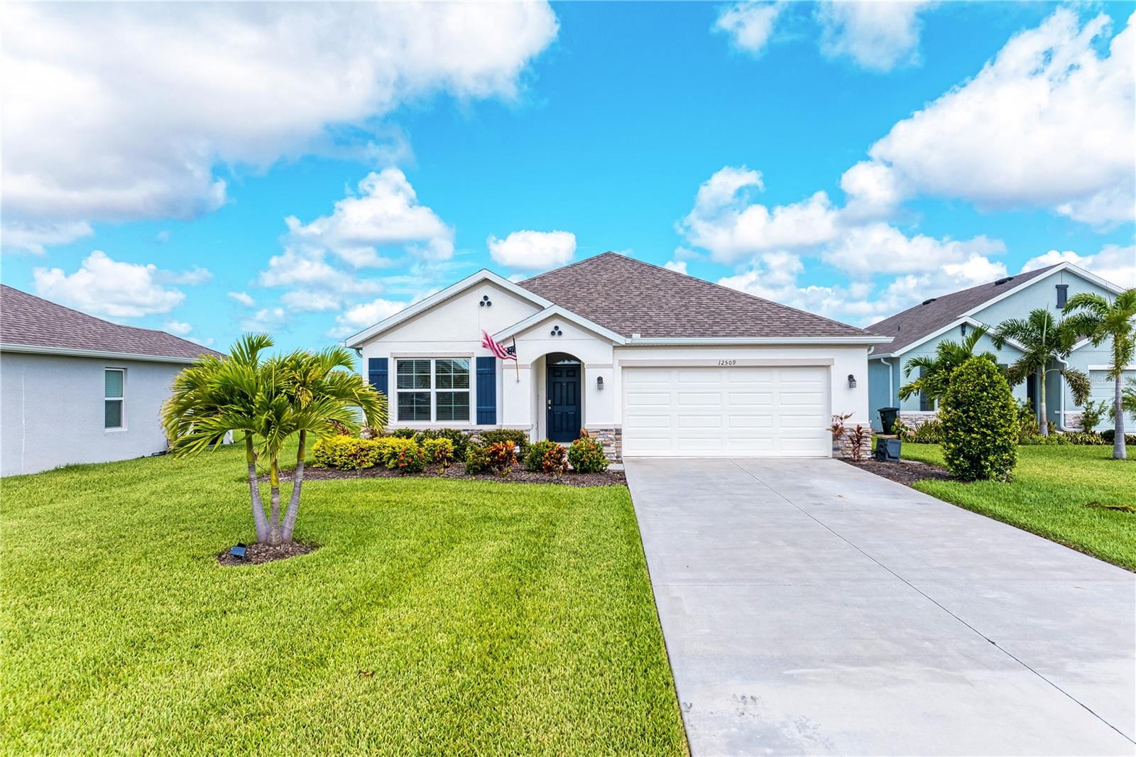 PROMENADE ESTATES - Residential