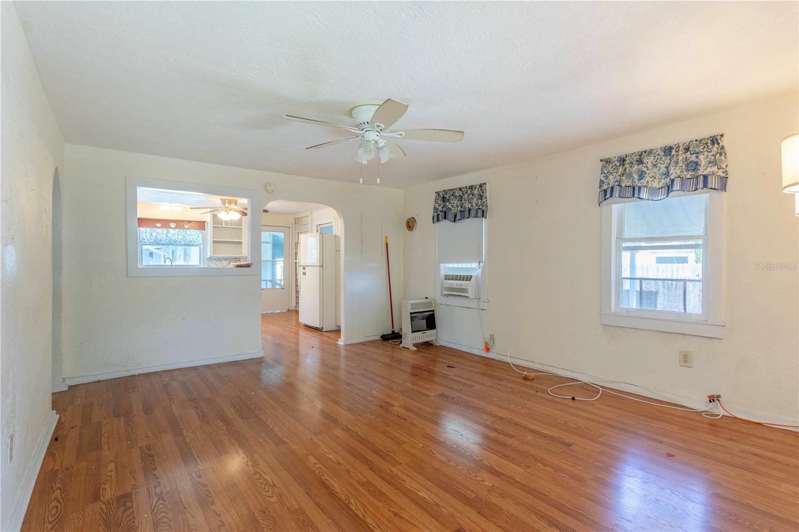 KAROLINA ON KILLARNEY - Residential
