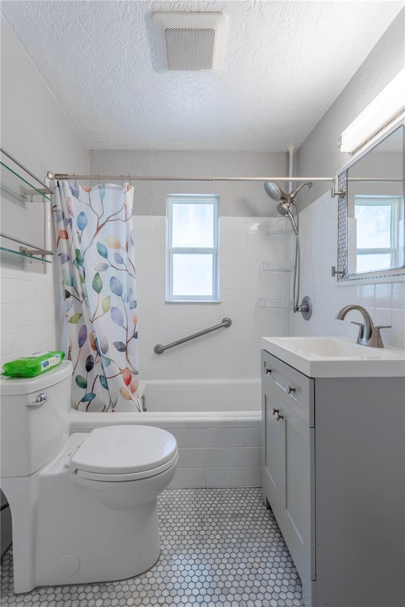 KAROLINA ON KILLARNEY - Residential