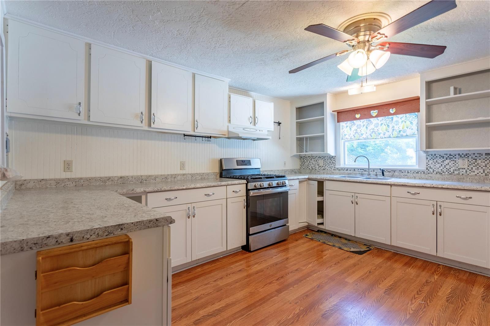 KAROLINA ON KILLARNEY - Residential