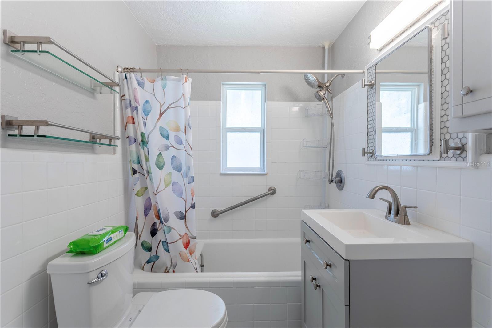 KAROLINA ON KILLARNEY - Residential