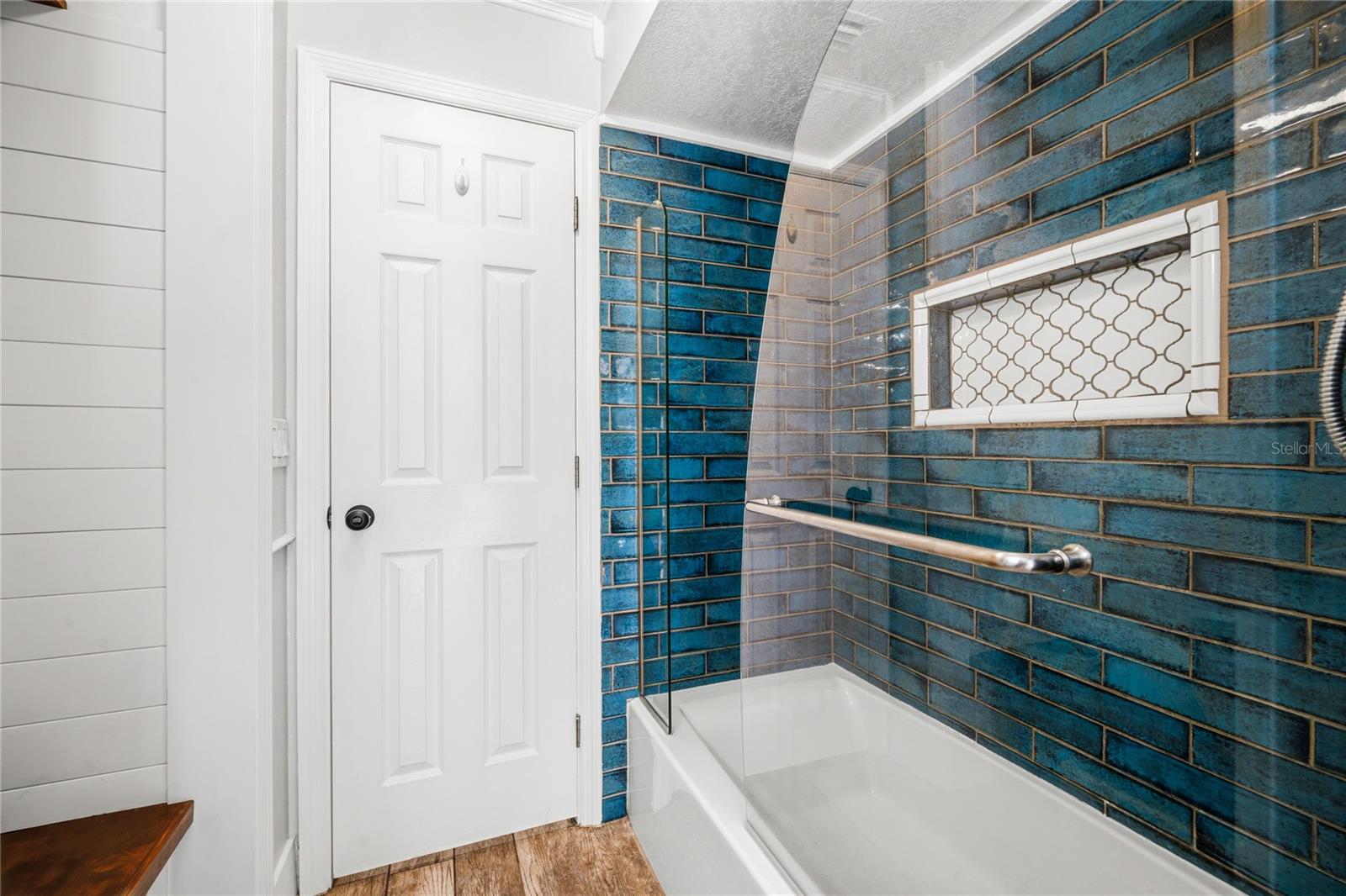 WEKIWA GLEN REP - Residential