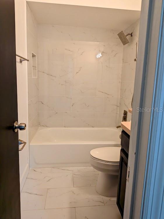 VINEYARD CONDO PH 05 - Residential