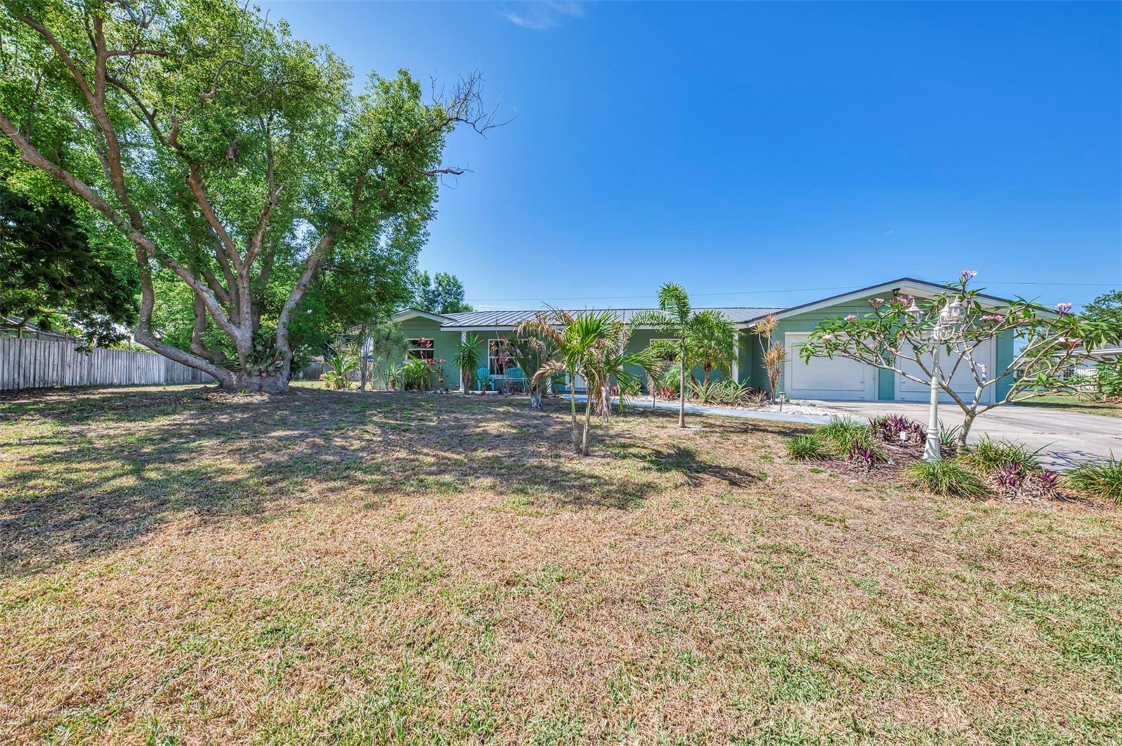 SOUTH GATE - Residential
