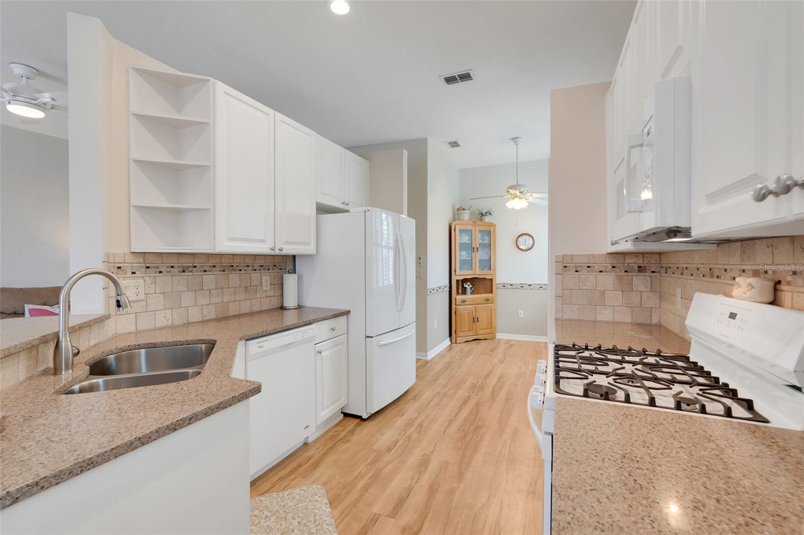 SUMMIT GREENS - Residential