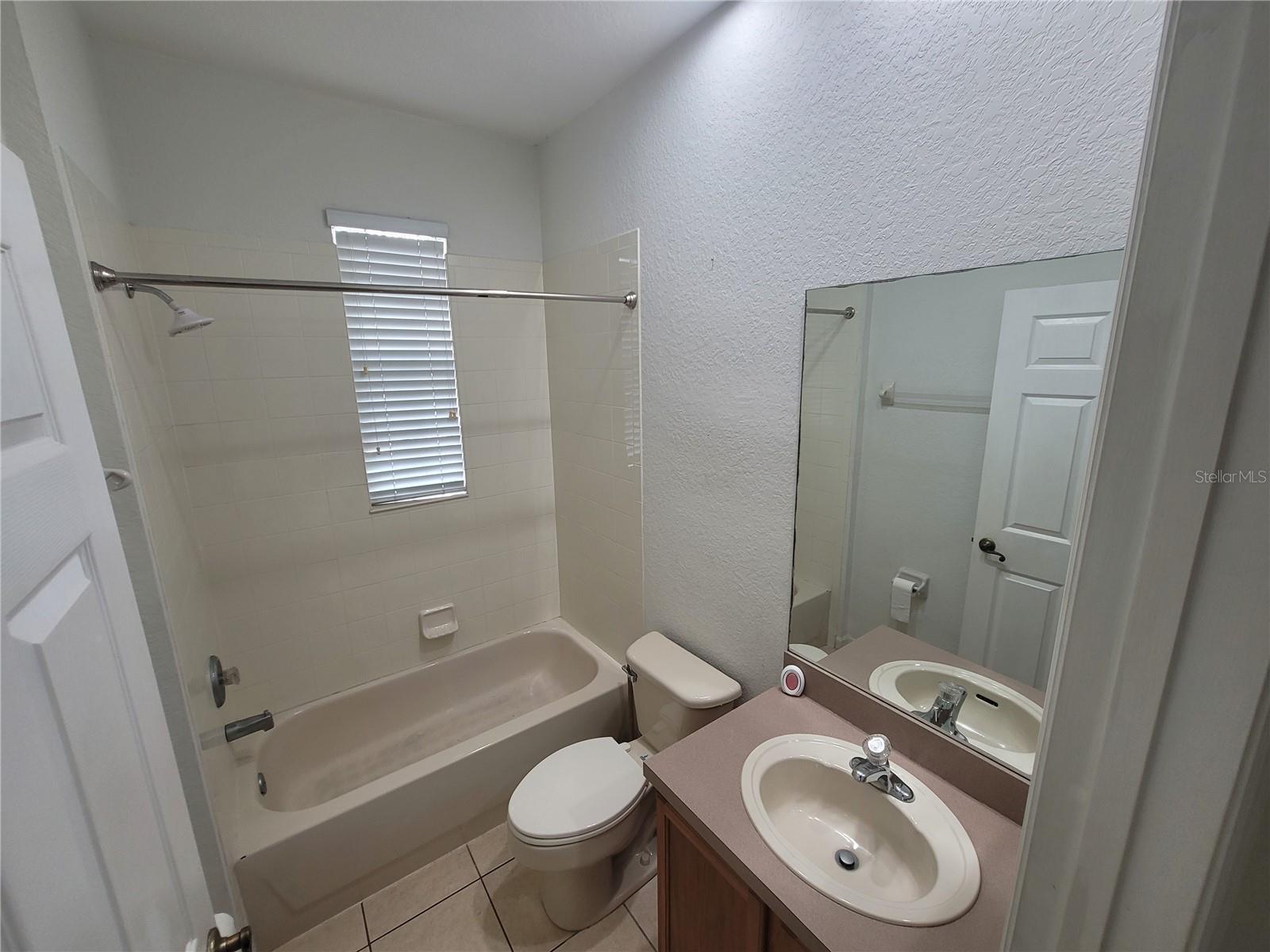 FLORA RIDGE CONDO PH 6 BLDG 13 - Residential