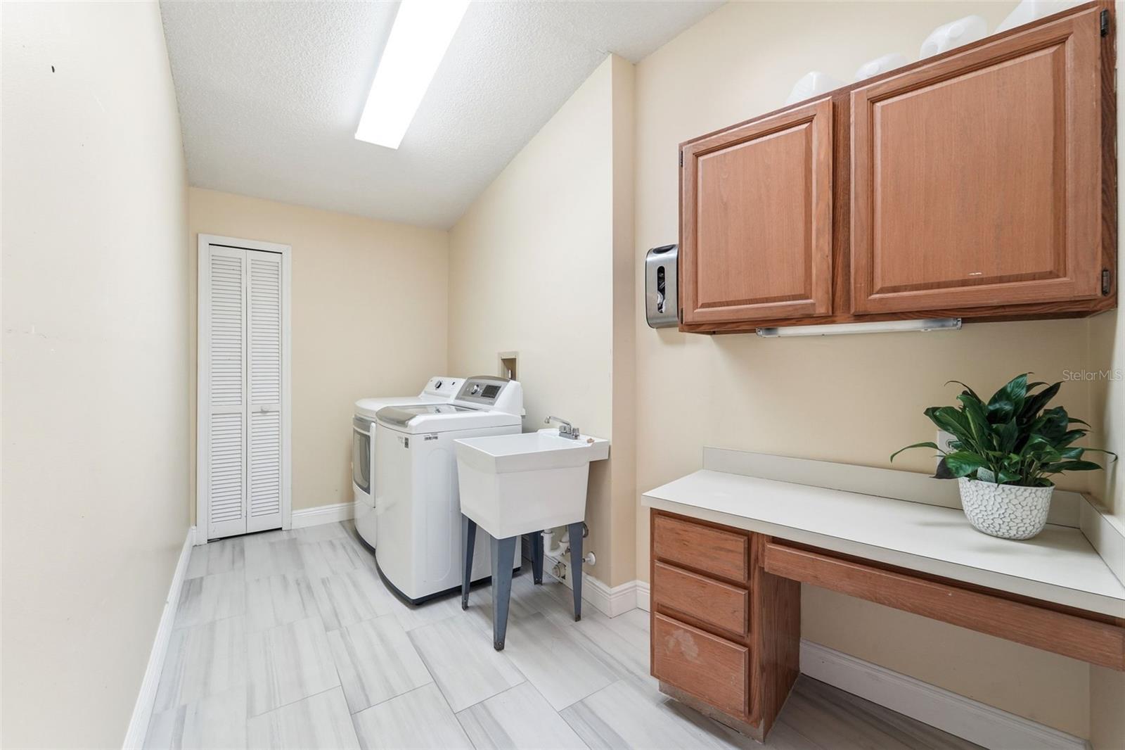 SWEETWATER COUNTRY CLUB PLACE - Residential