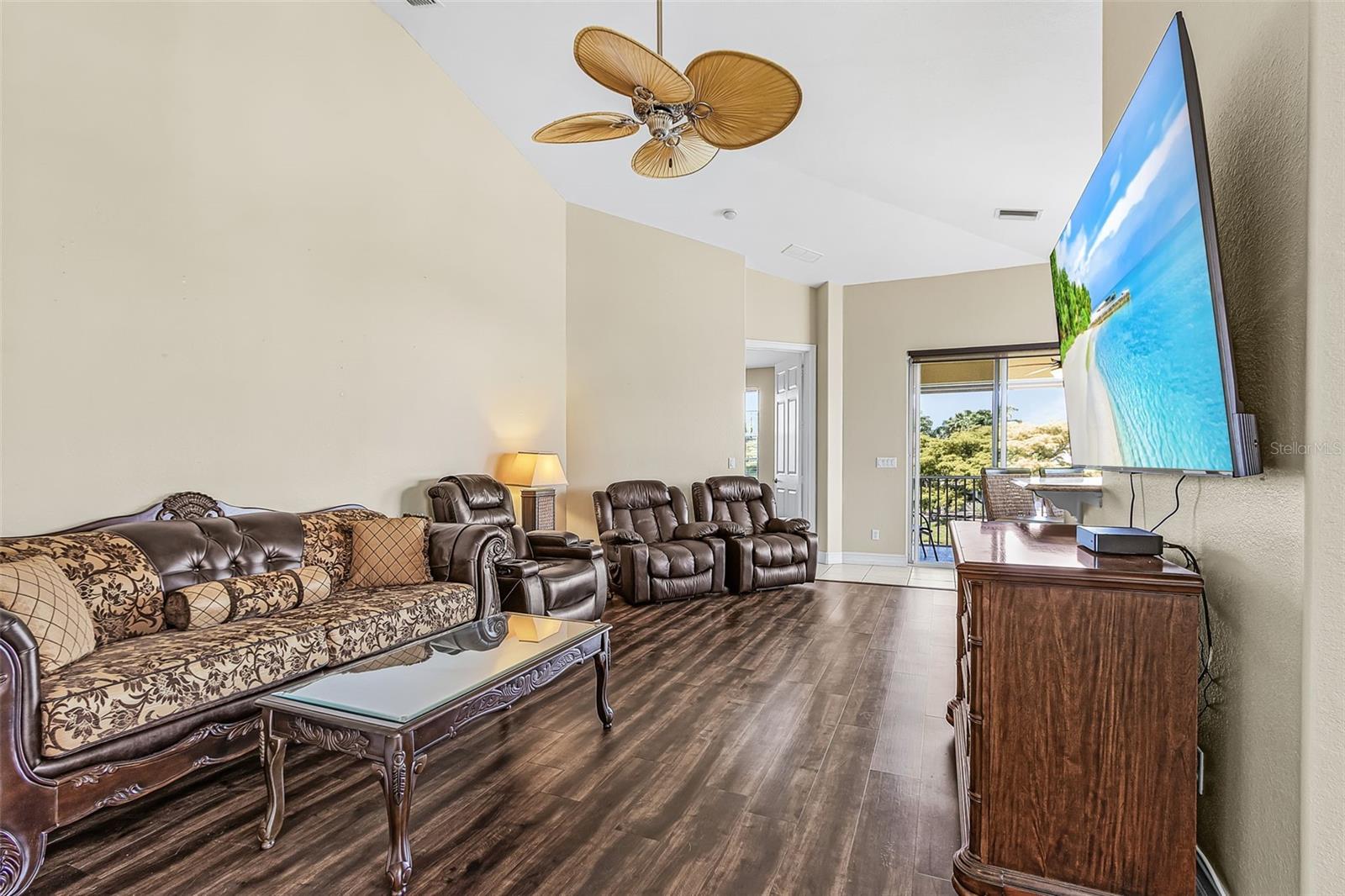 COACH HOMES AT CAPE HARBOUR - Residential