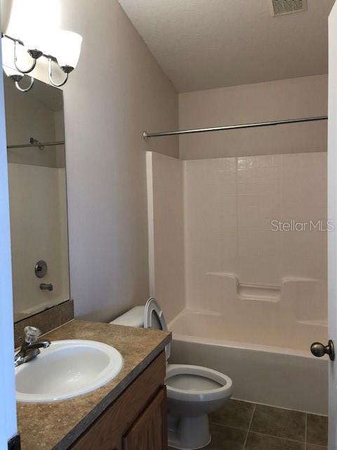 WATERSIDE ESTATES - Residential Lease
