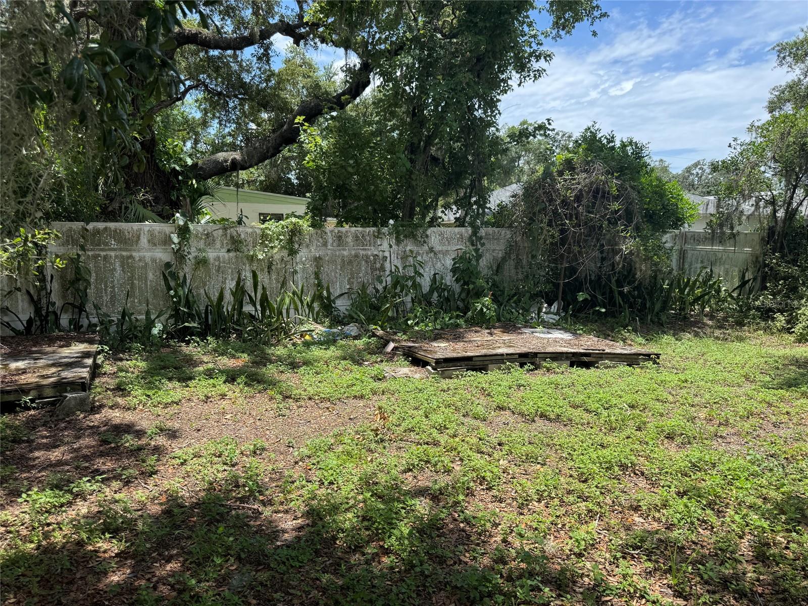 ENGLEWOOD - Residential