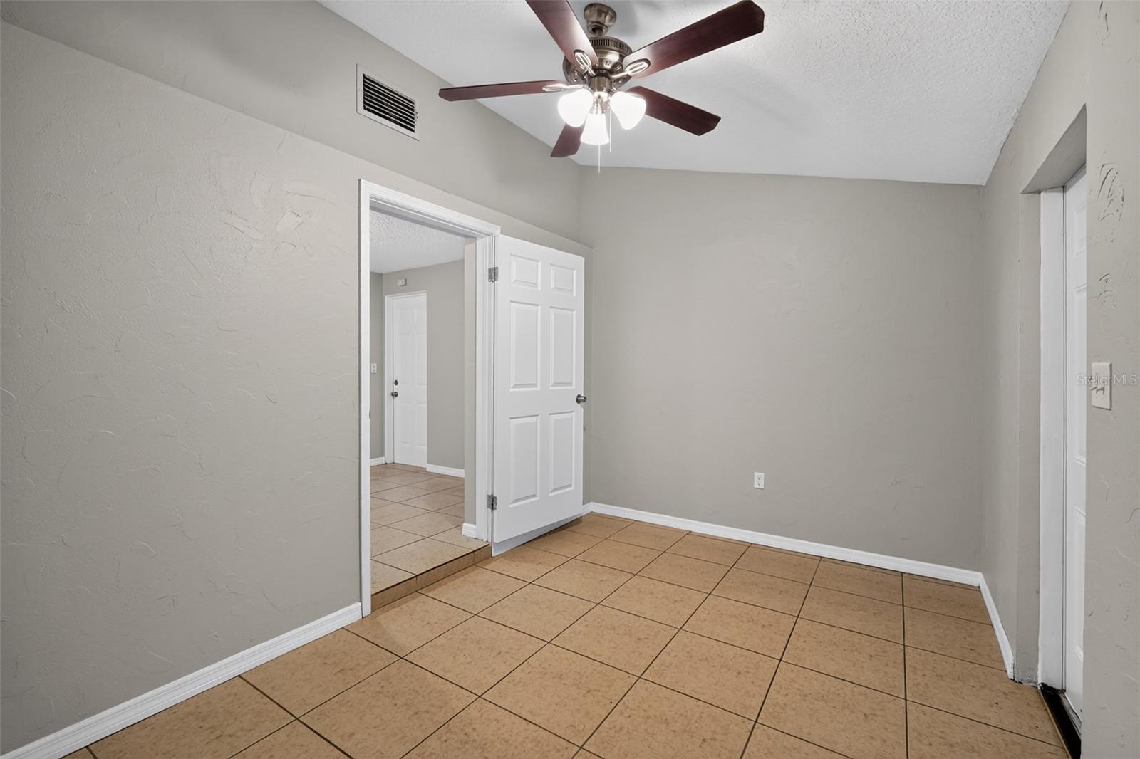 SOUTH GATE RIDGE 3 - Residential