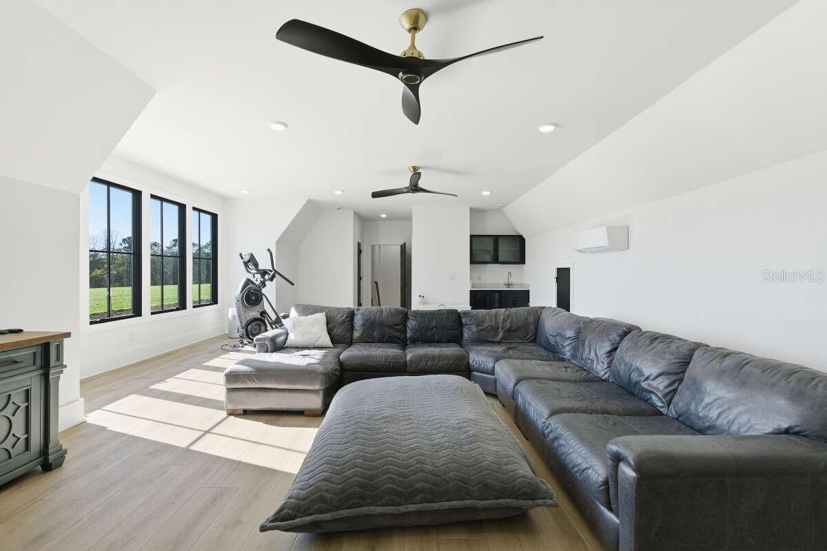 BIG SKY CLUB - Residential