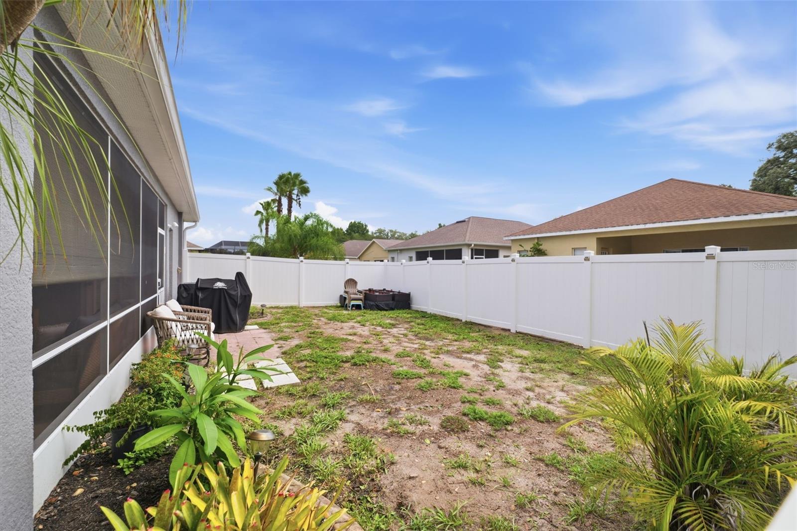 WATERS EDGE 1 - Residential