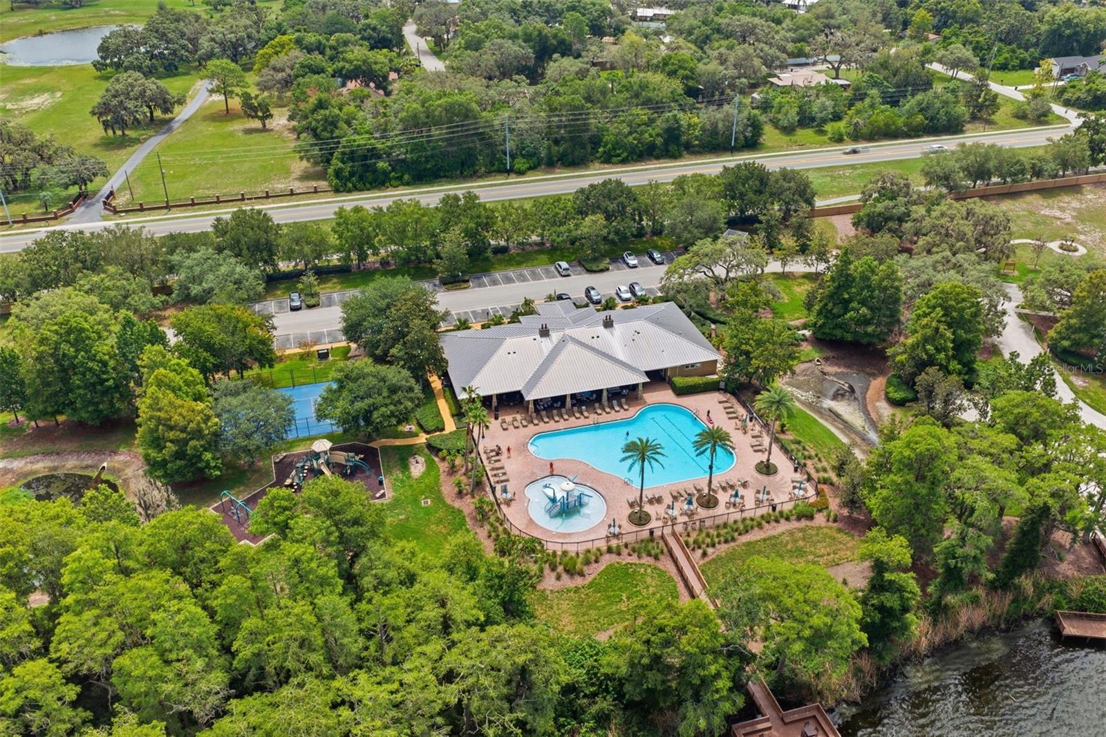 WATERS EDGE 1 - Residential