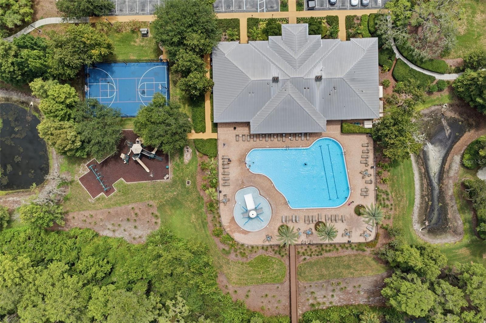 WATERS EDGE 1 - Residential