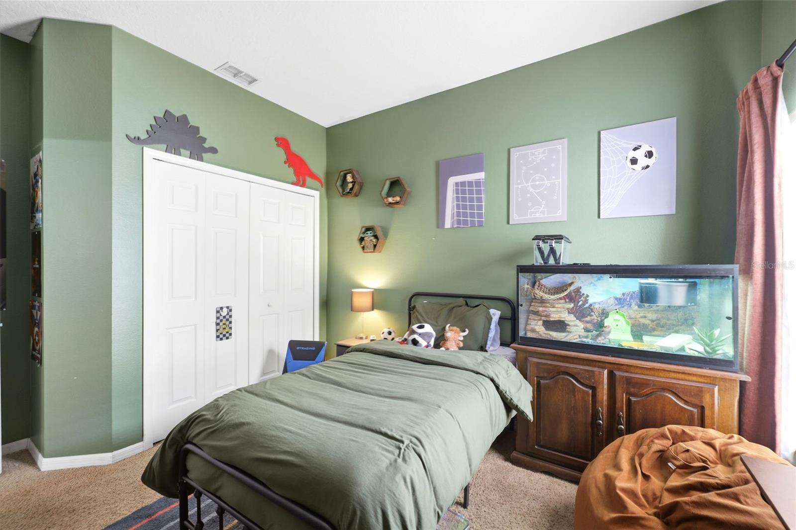 WATERS EDGE 1 - Residential