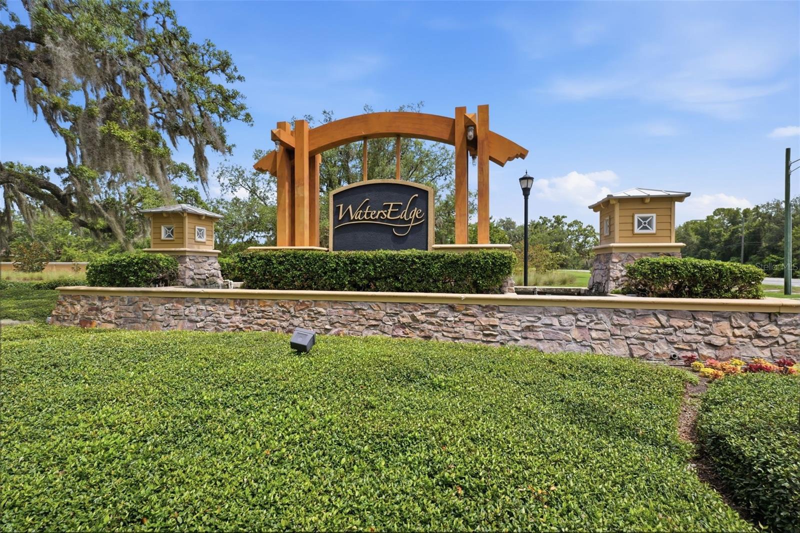 WATERS EDGE 1 - Residential