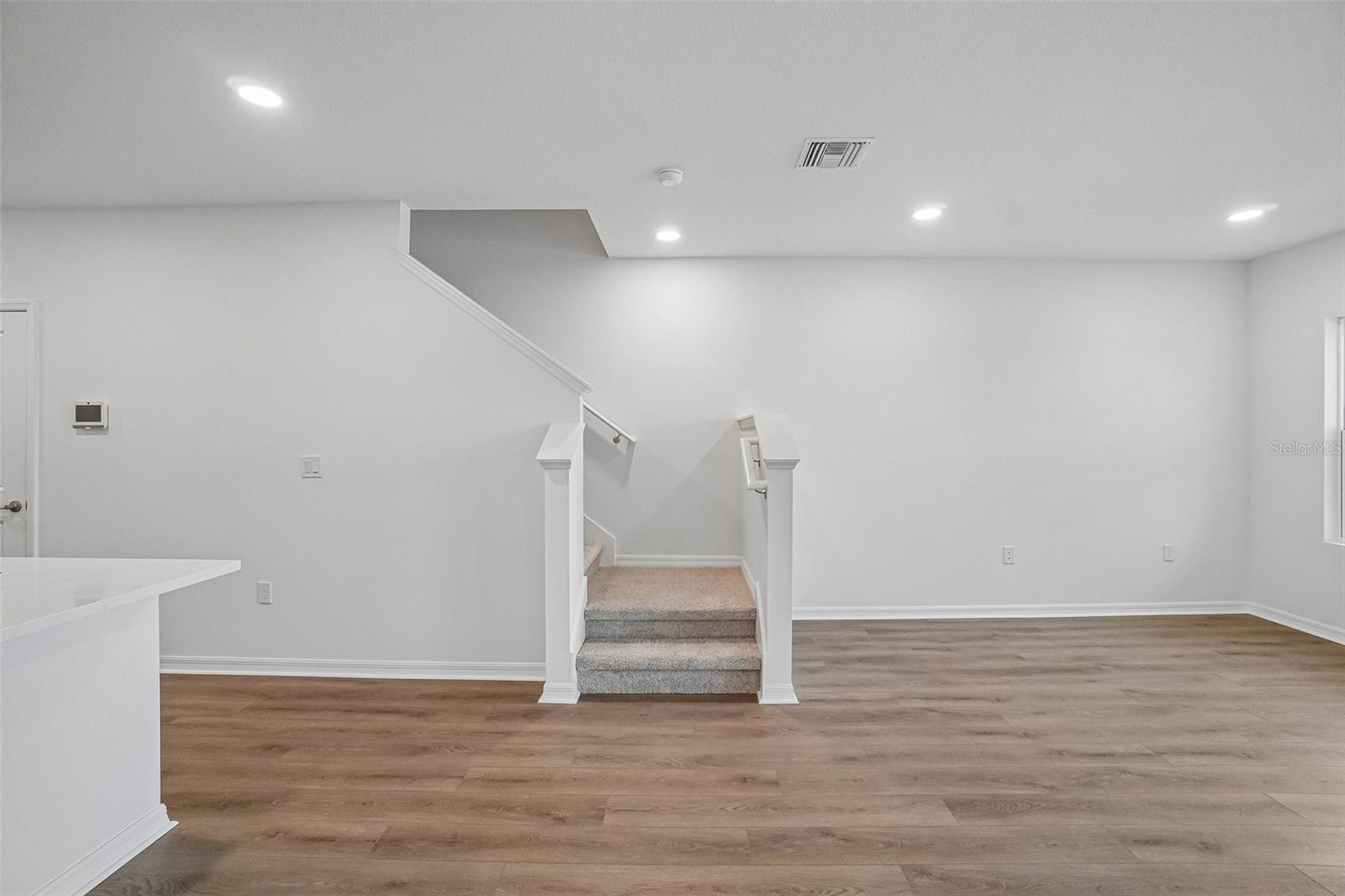 TWIN OAKS - Residential