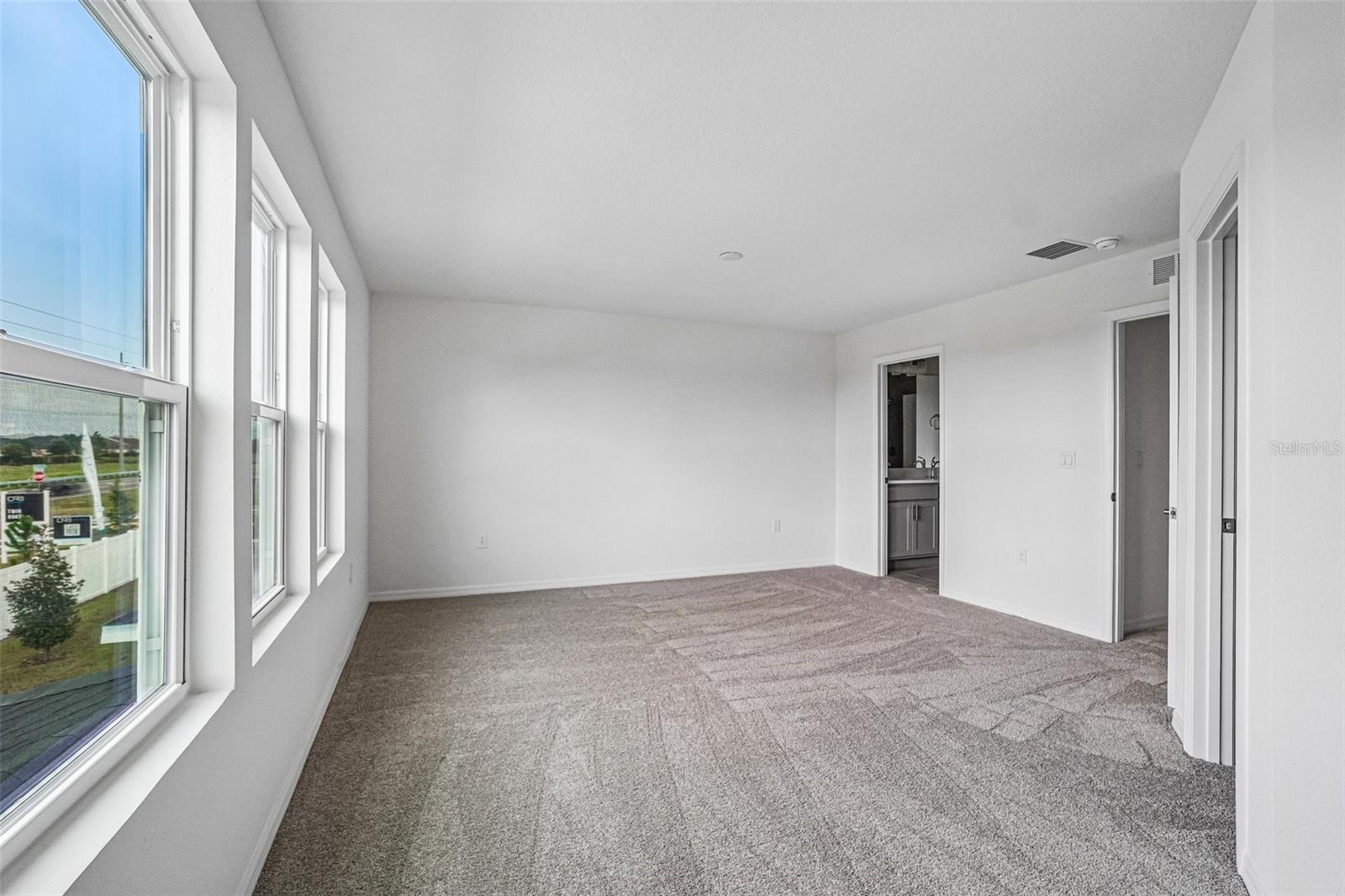 TWIN OAKS - Residential