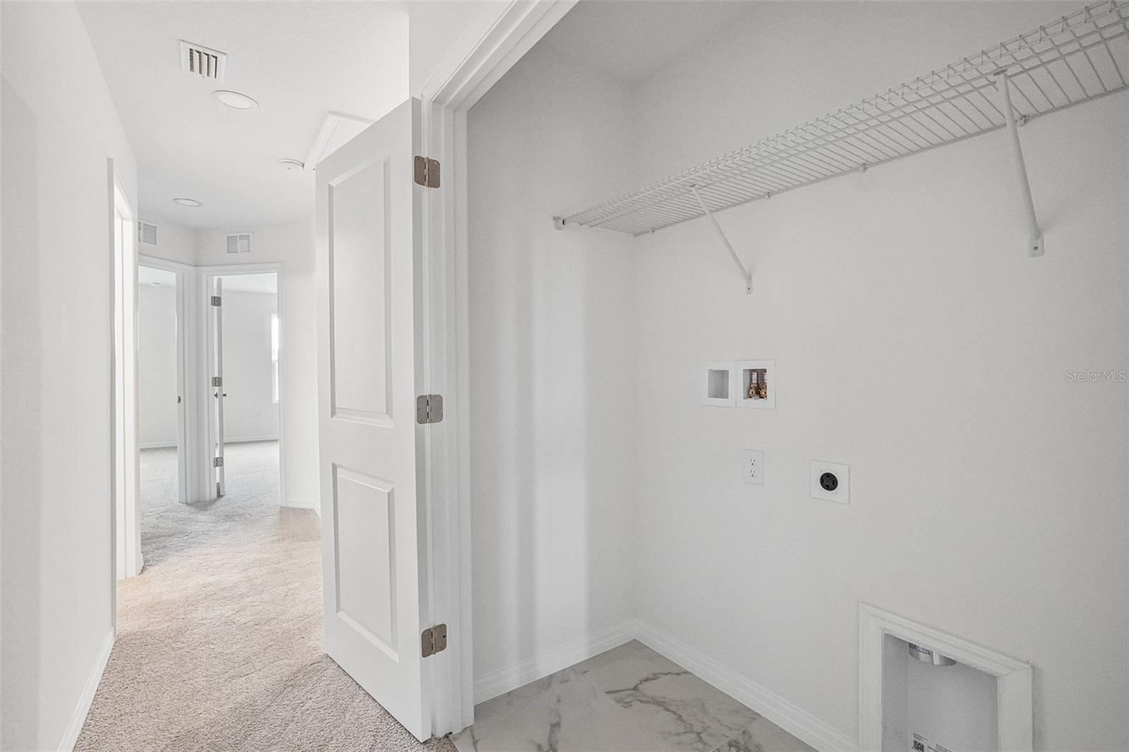 TWIN OAKS - Residential