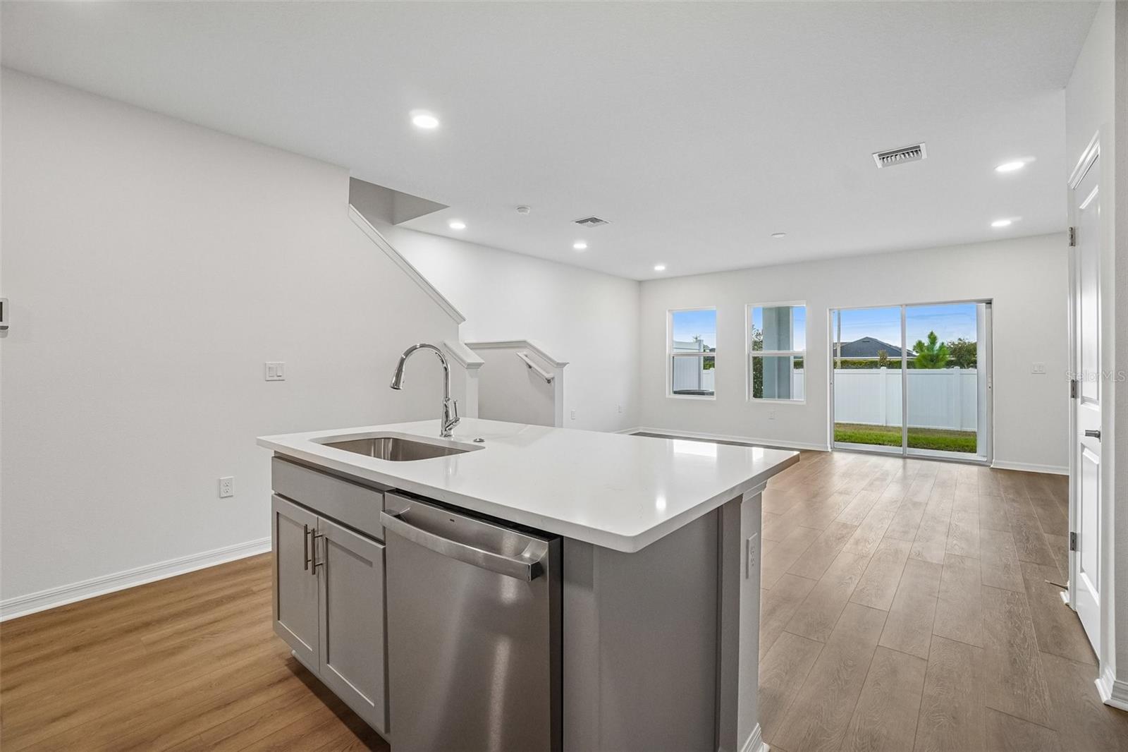 TWIN OAKS - Residential