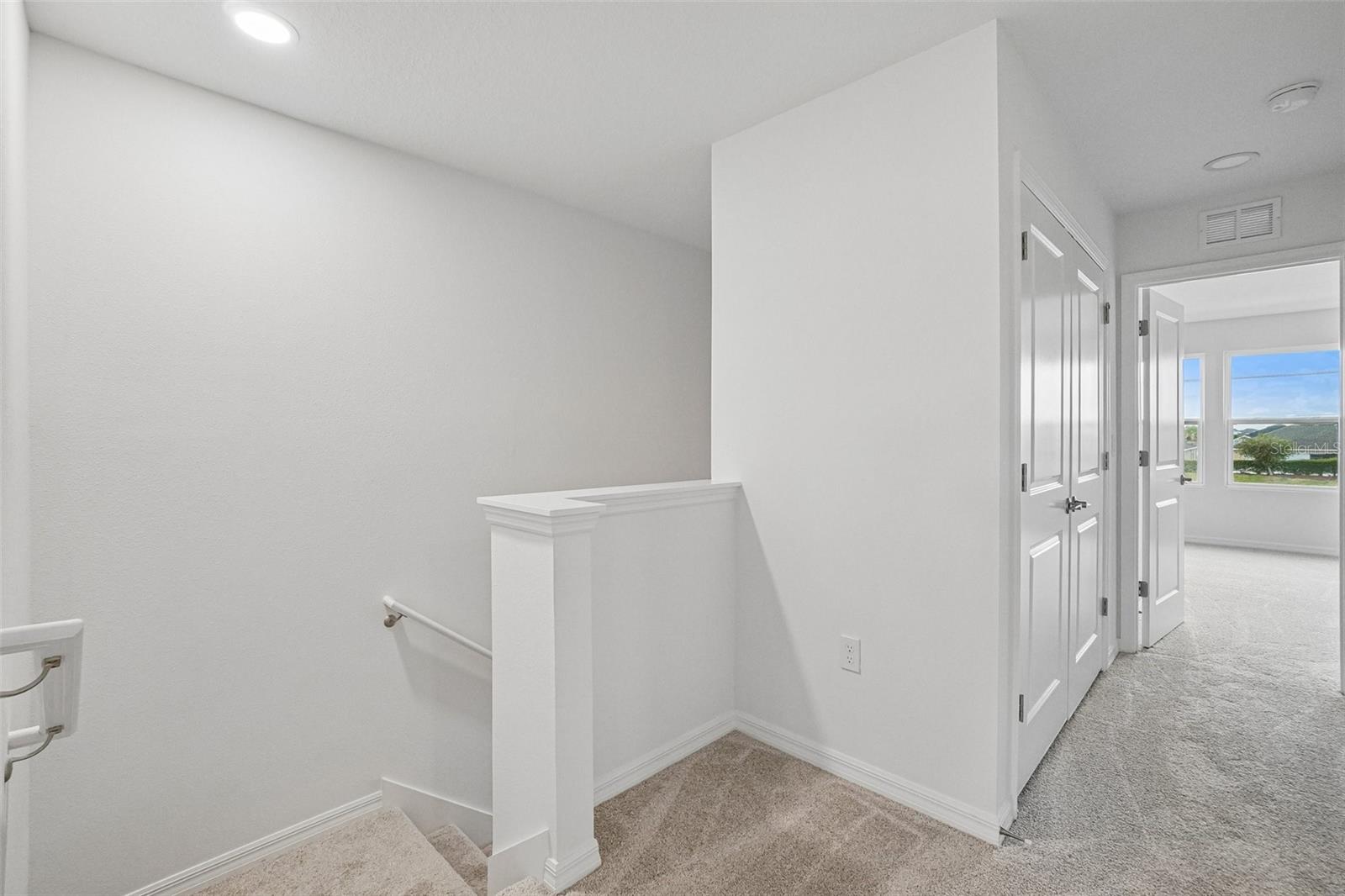 TWIN OAKS - Residential