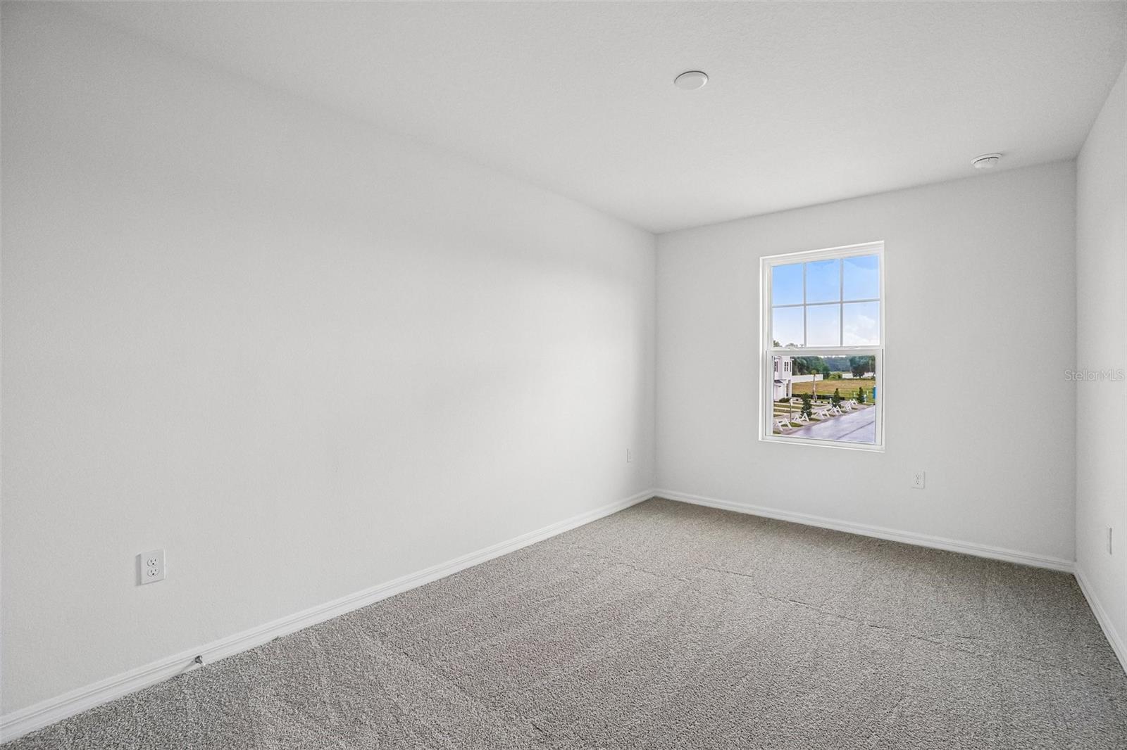 TWIN OAKS - Residential