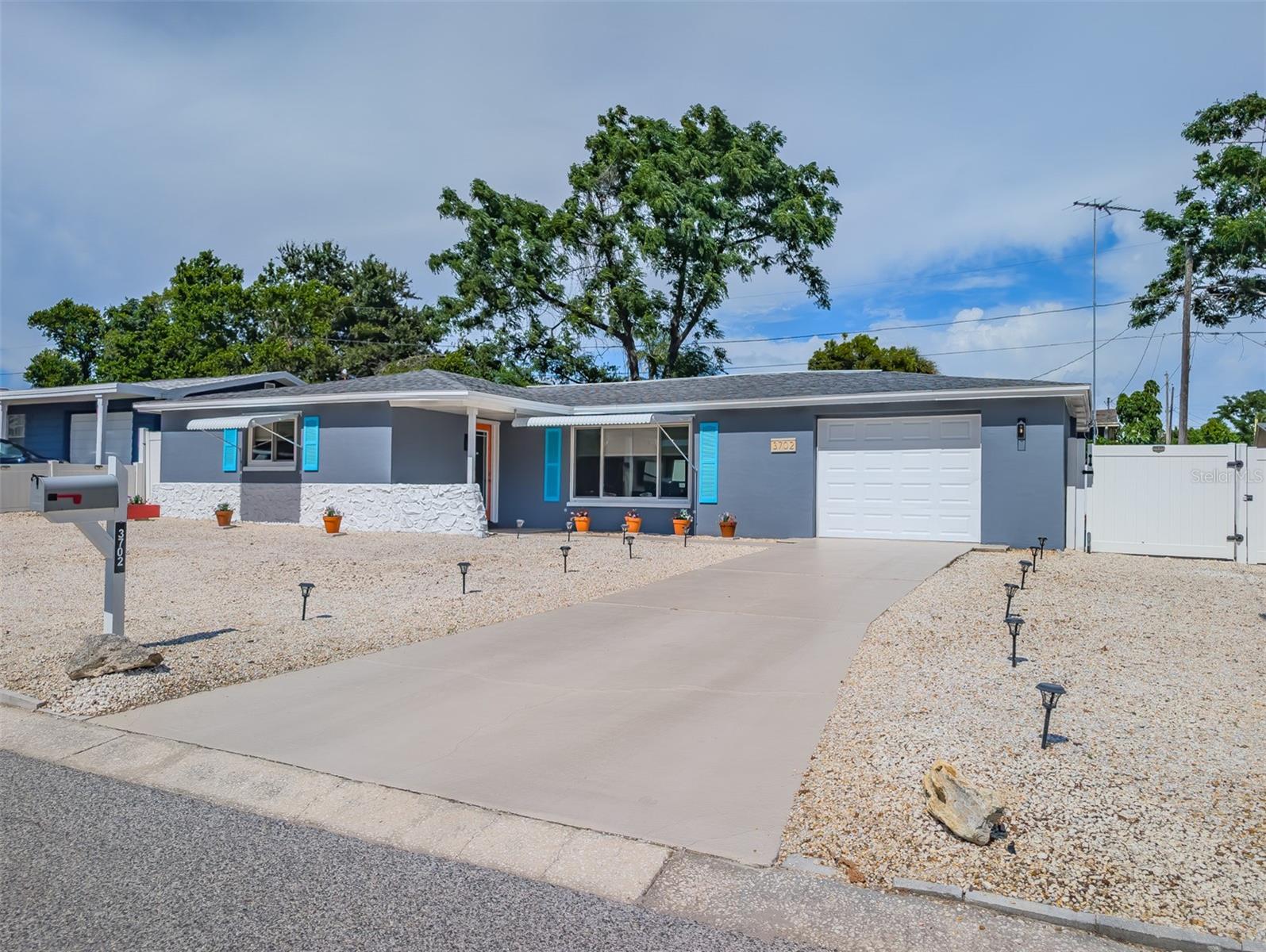 BEACON SQUARE - Residential