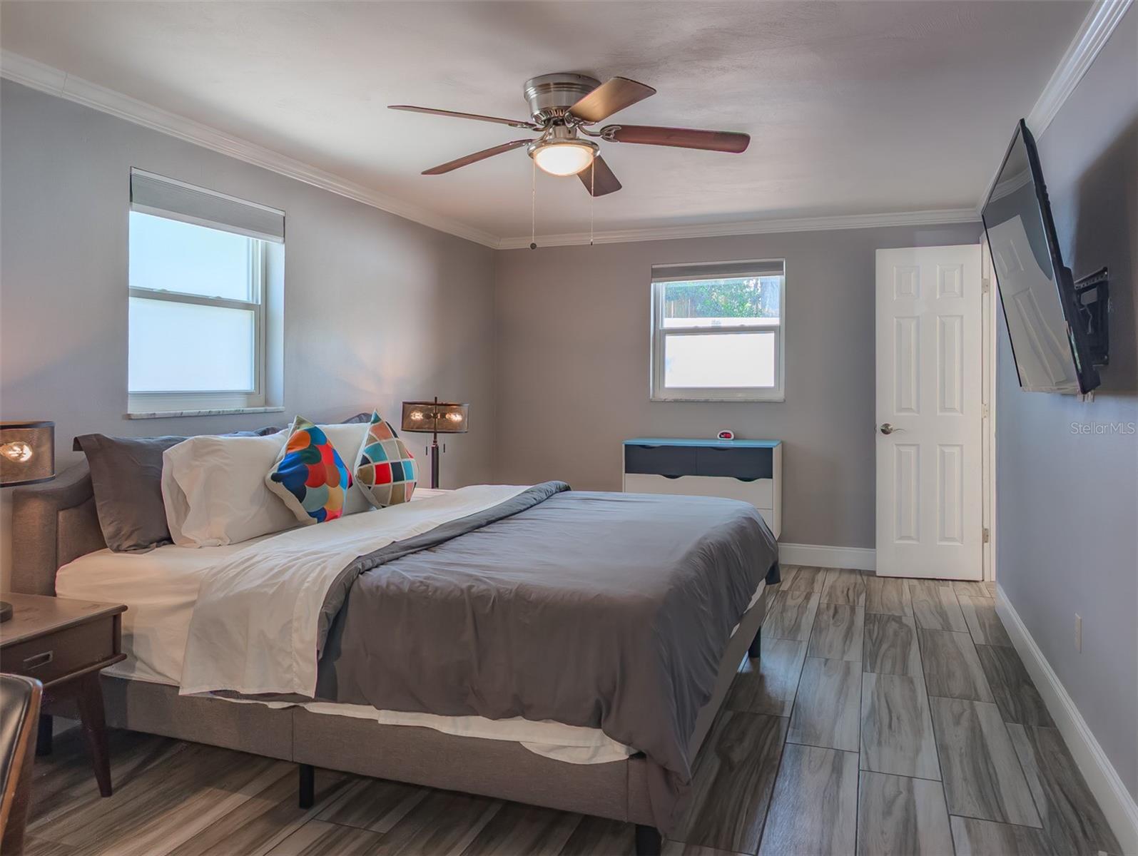 BEACON SQUARE - Residential