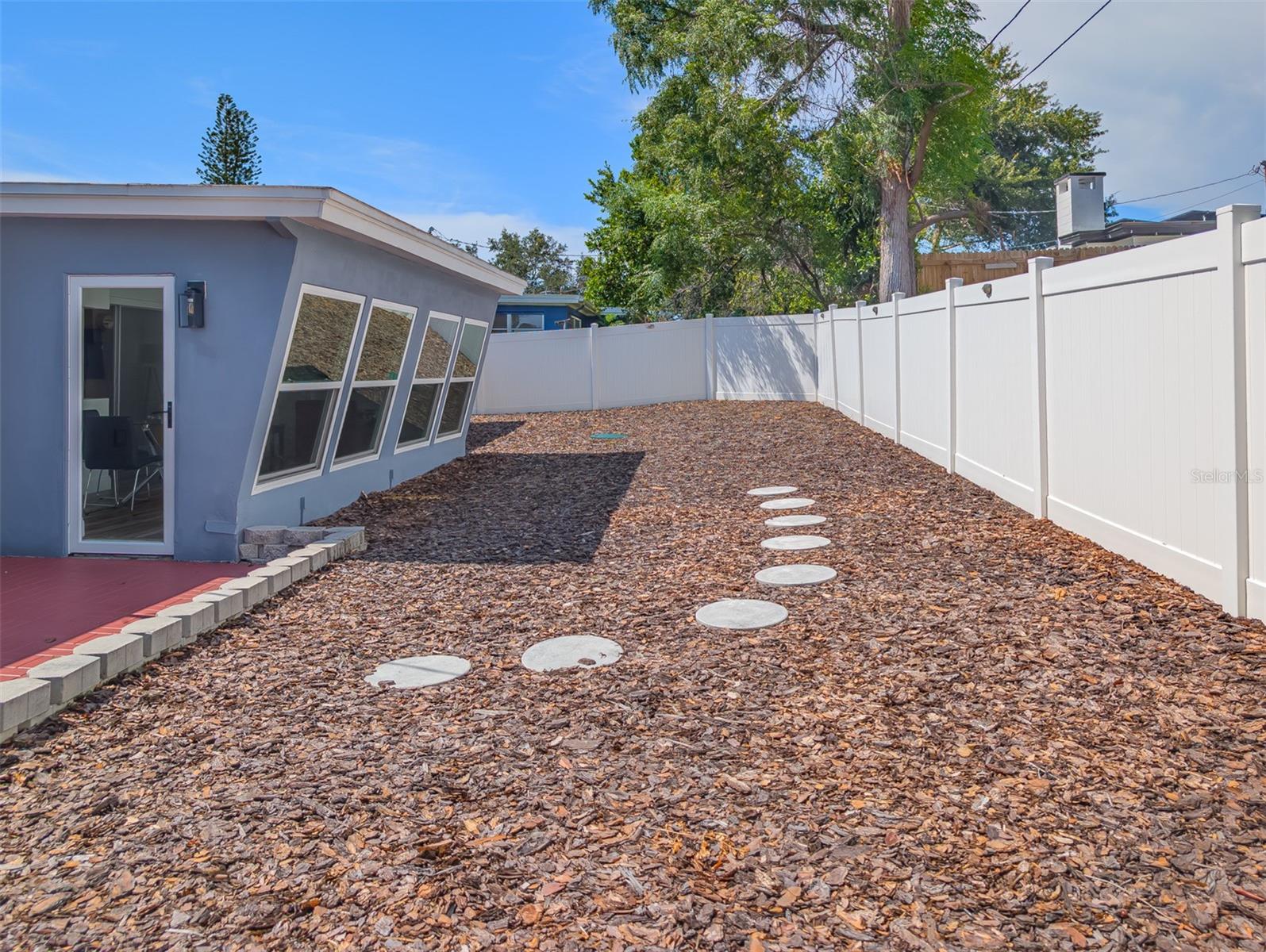 BEACON SQUARE - Residential