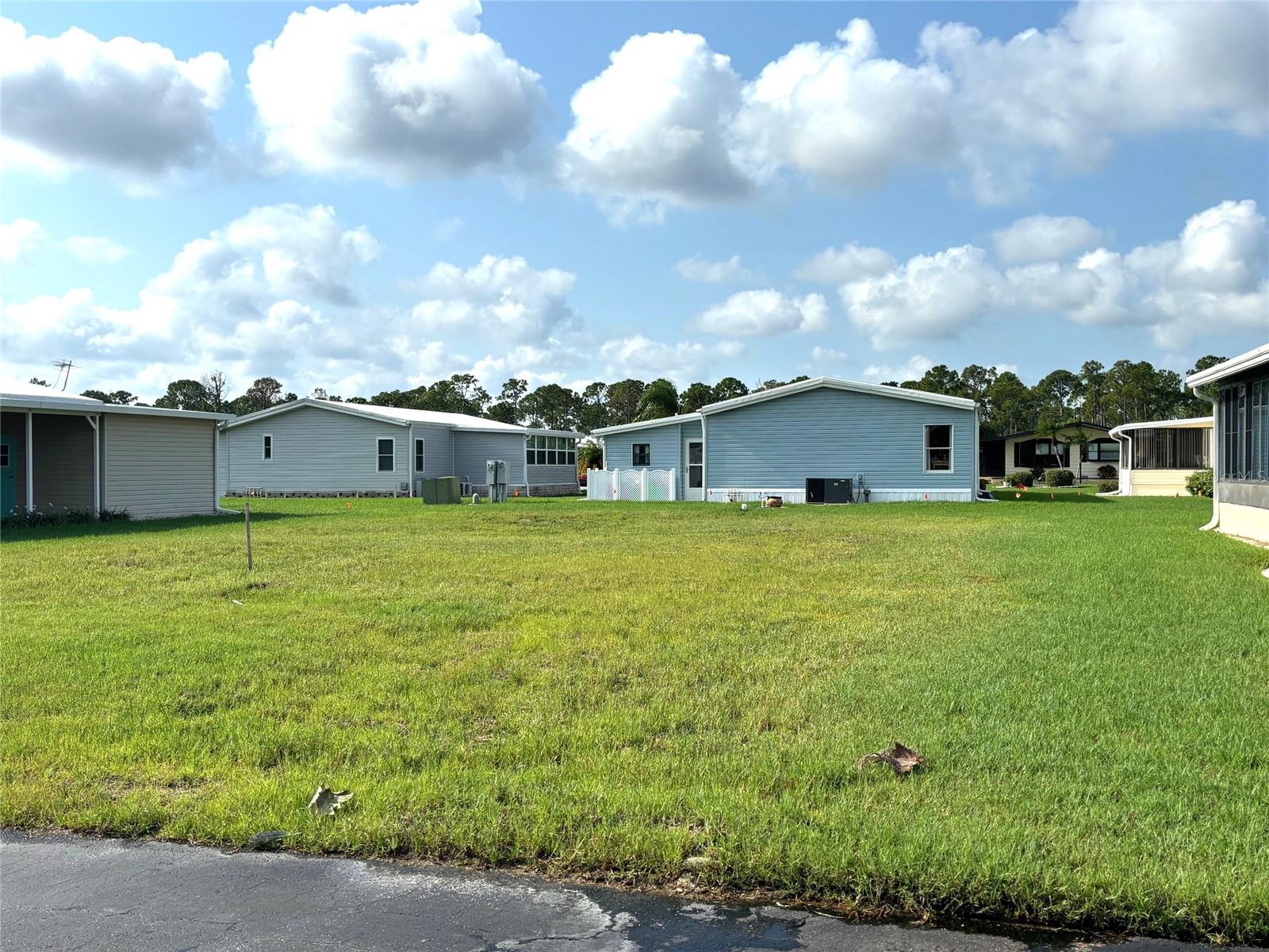 LA CASA MHP CO-OP - Land