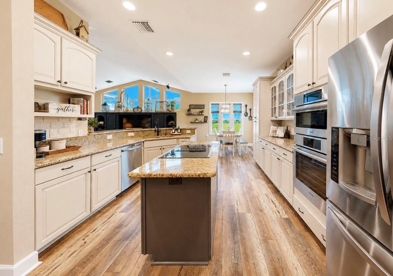 LITHIA ESTATES - Residential