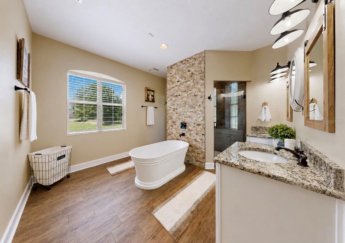 LITHIA ESTATES - Residential