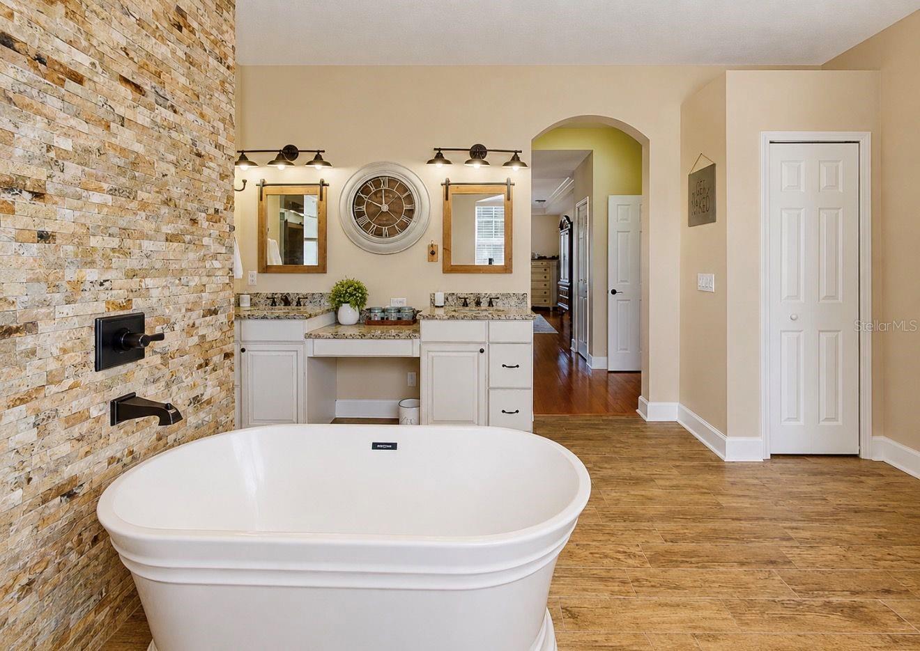 LITHIA ESTATES - Residential