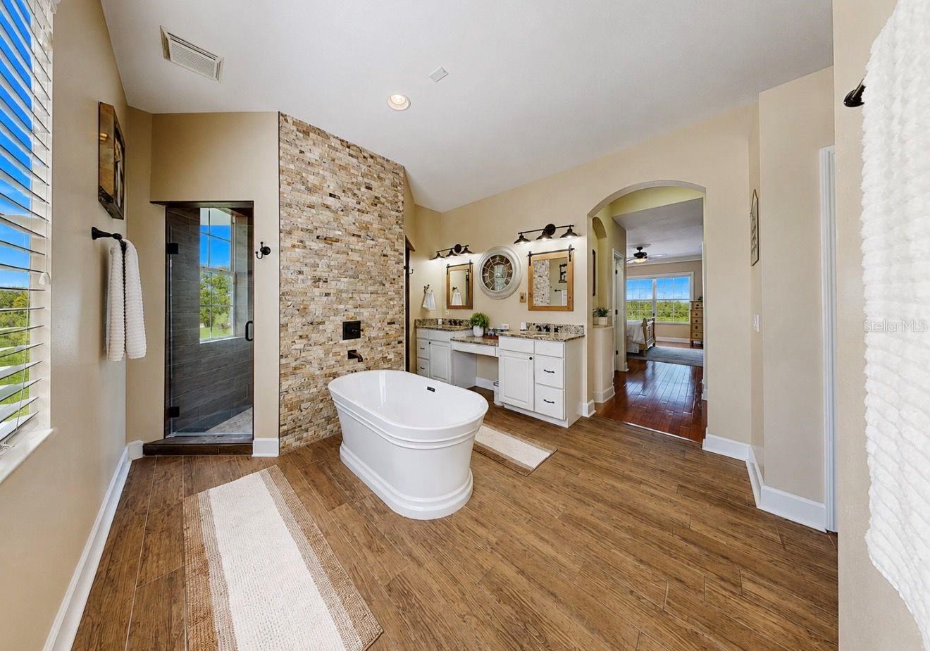 LITHIA ESTATES - Residential