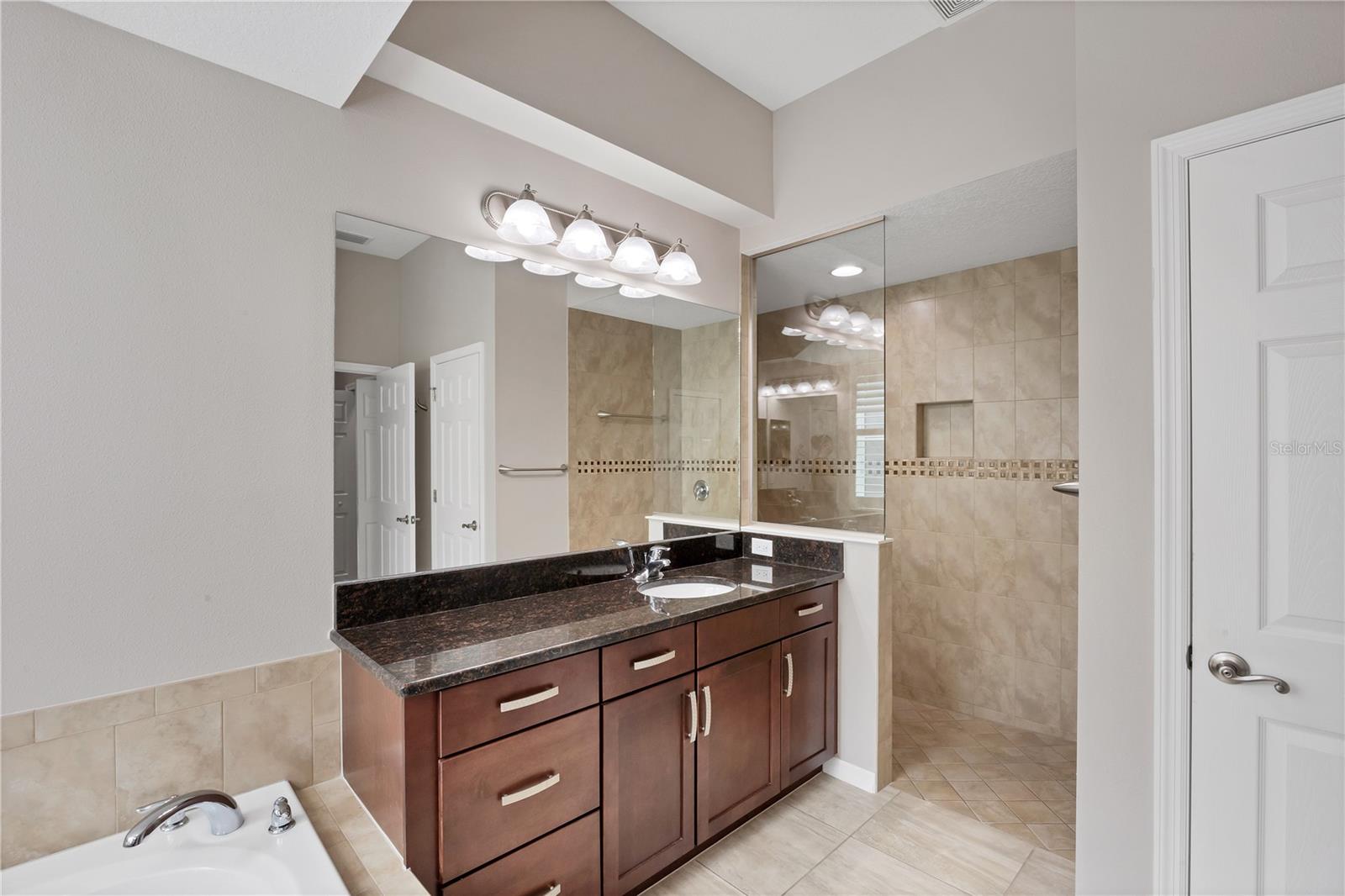 HAROURWALK AT THE INLETS - Residential