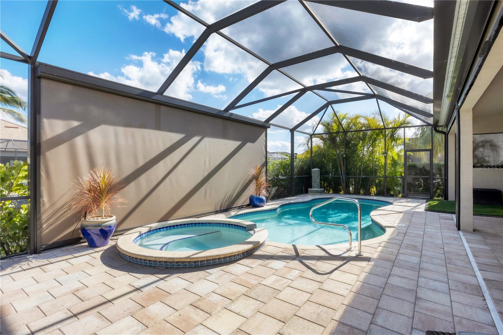 HAROURWALK AT THE INLETS - Residential