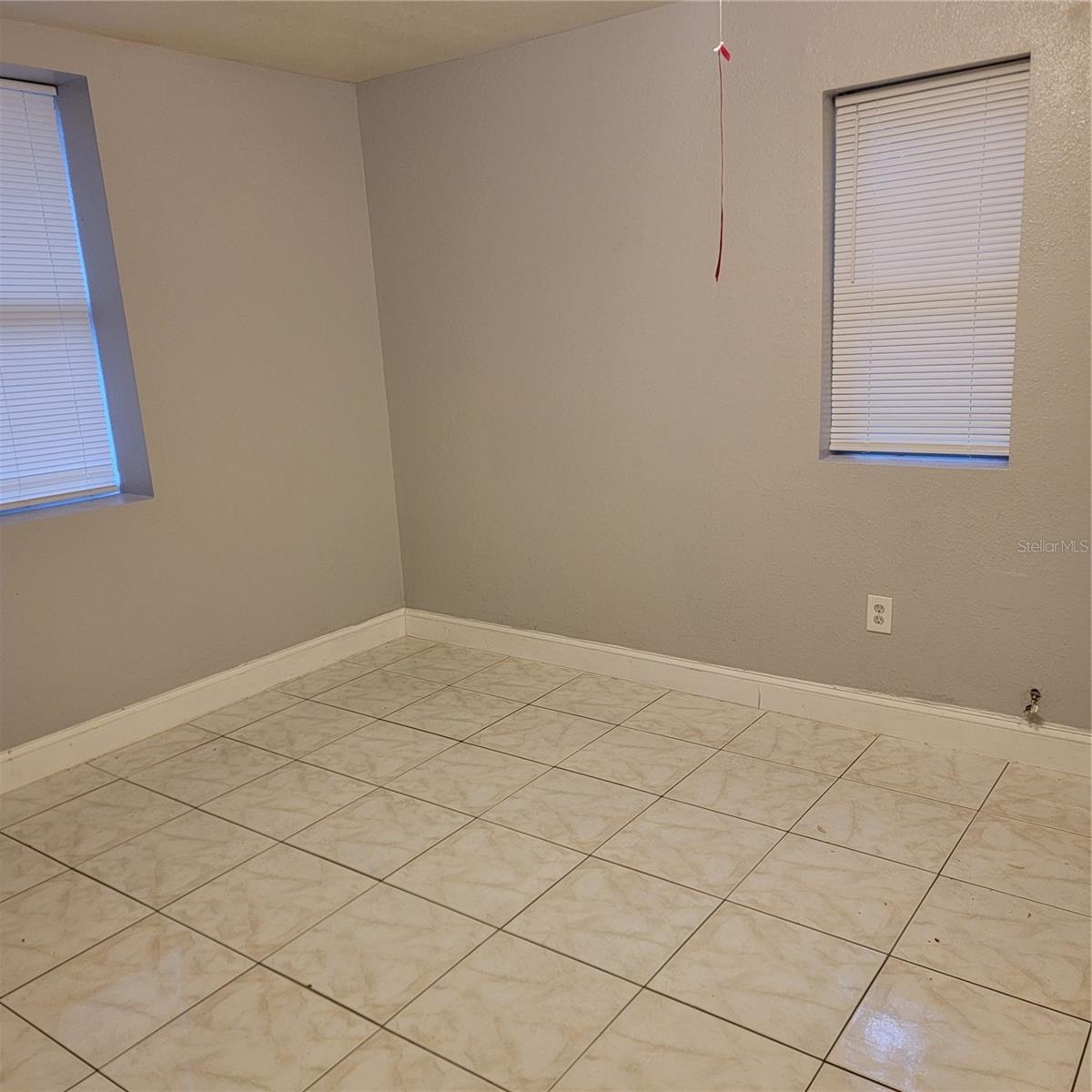 AVON SPGS - Residential Lease