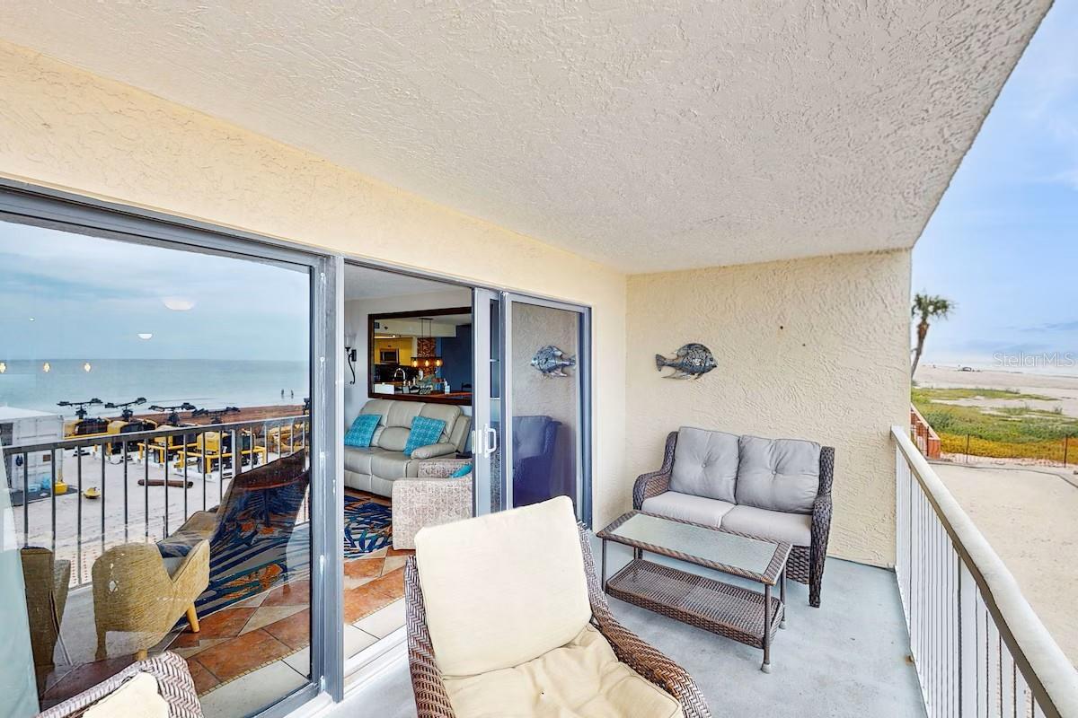 POINTE CONDO THE - Residential