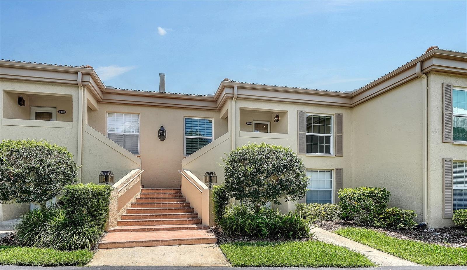 WOODLAND GROVE - THE MEADOWS - Residential