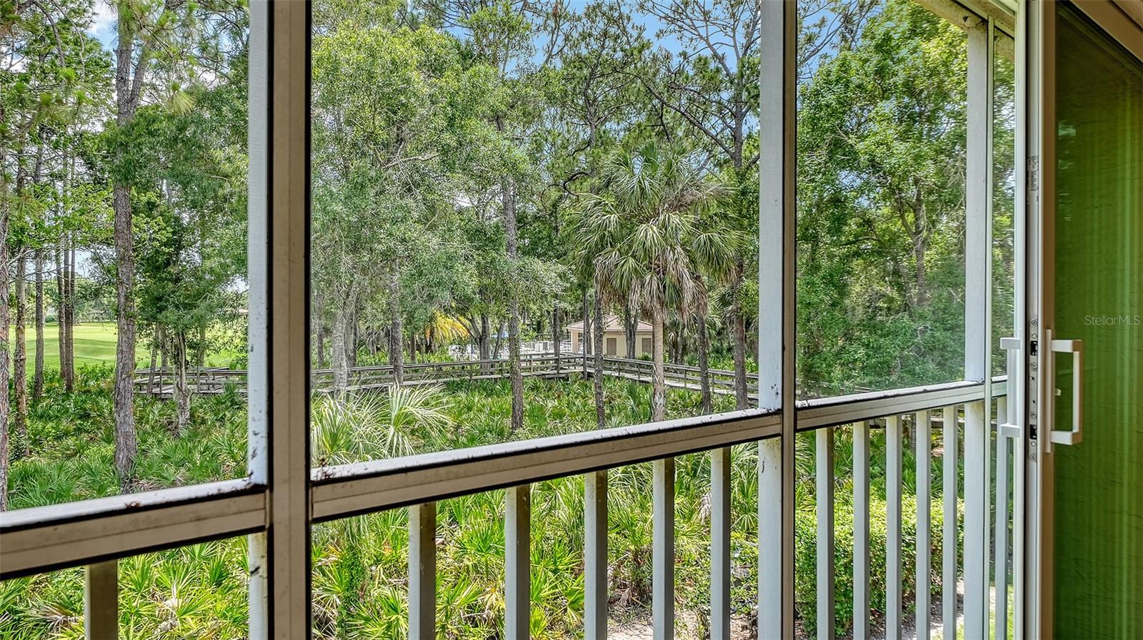 WOODLAND GROVE - THE MEADOWS - Residential