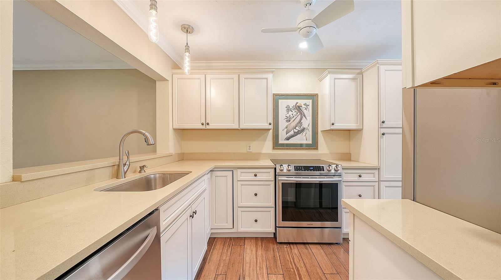 WOODLAND GROVE - THE MEADOWS - Residential