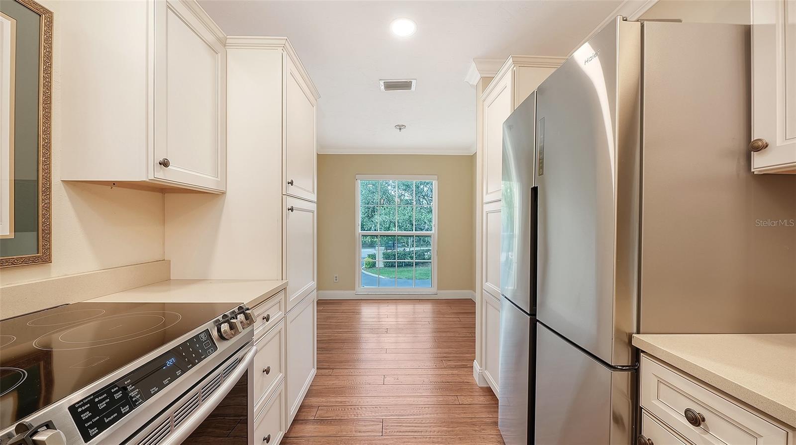 WOODLAND GROVE - THE MEADOWS - Residential