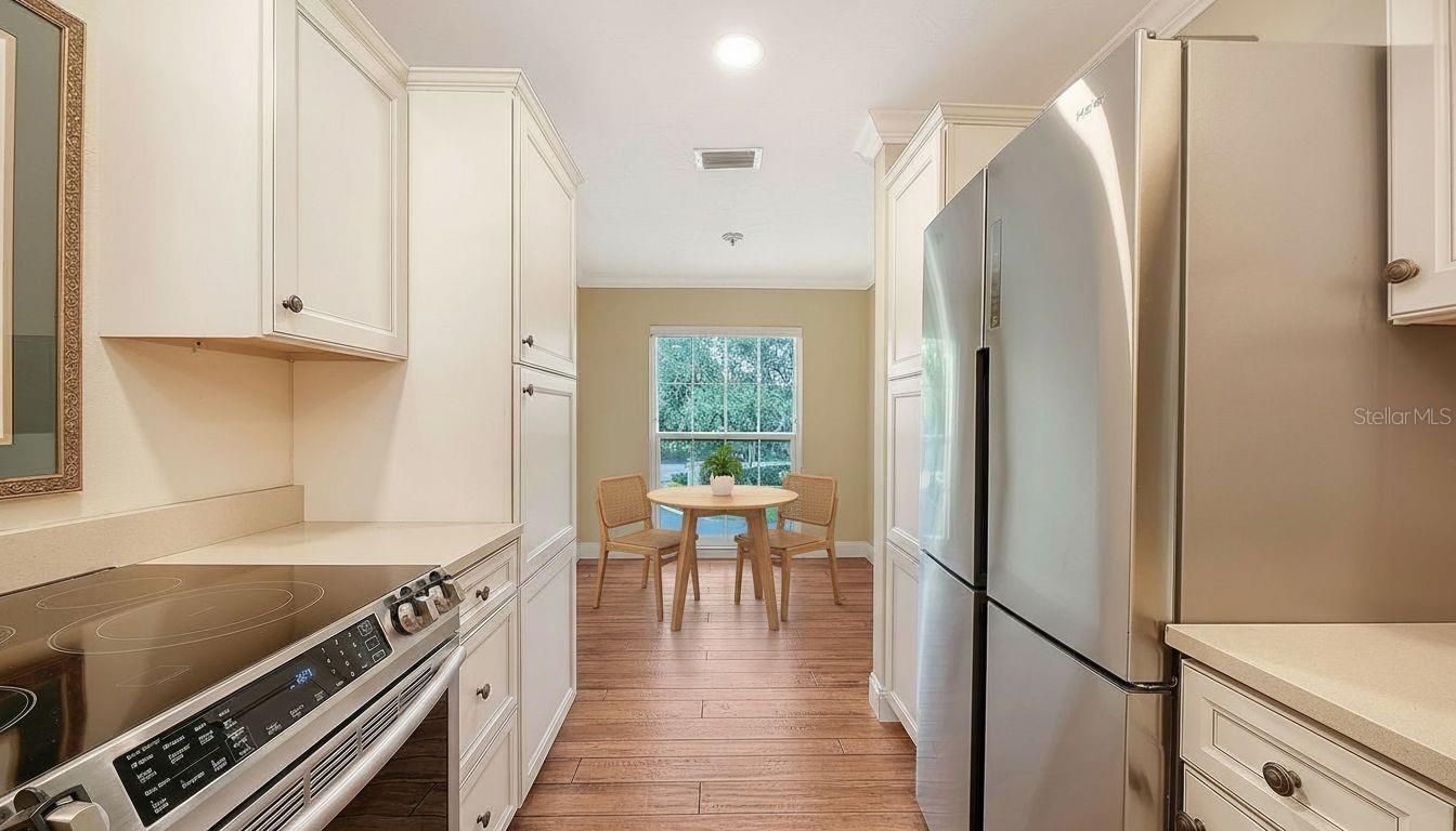 WOODLAND GROVE - THE MEADOWS - Residential