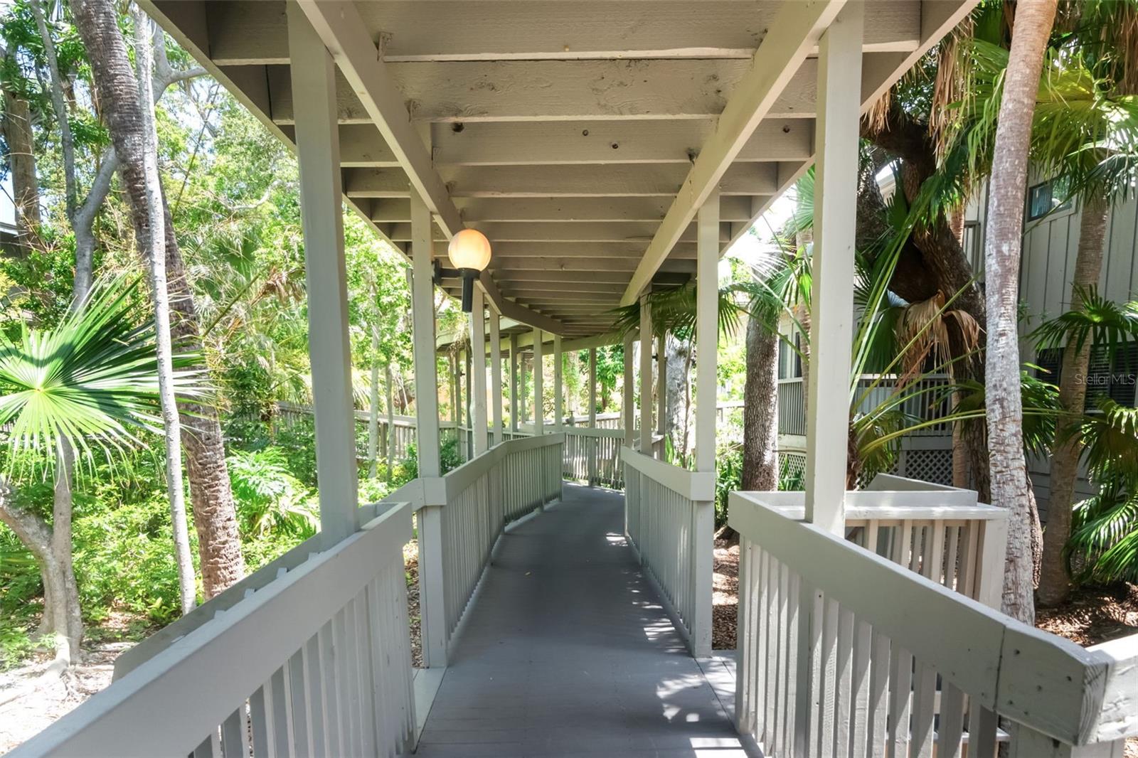 LANDINGS TREEHOUSE - Residential