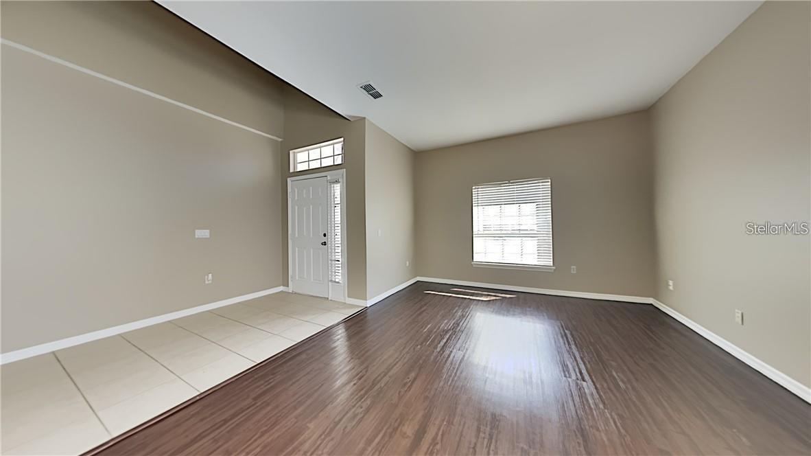 ESTANCIA - Residential Lease