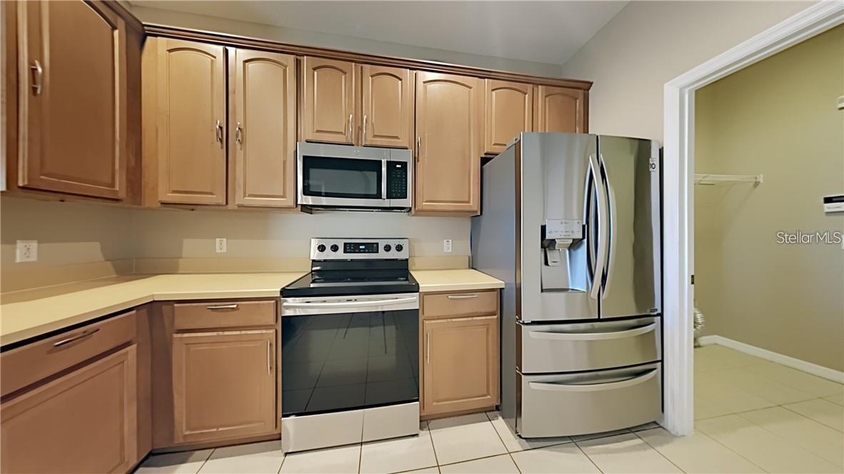 ESTANCIA - Residential Lease